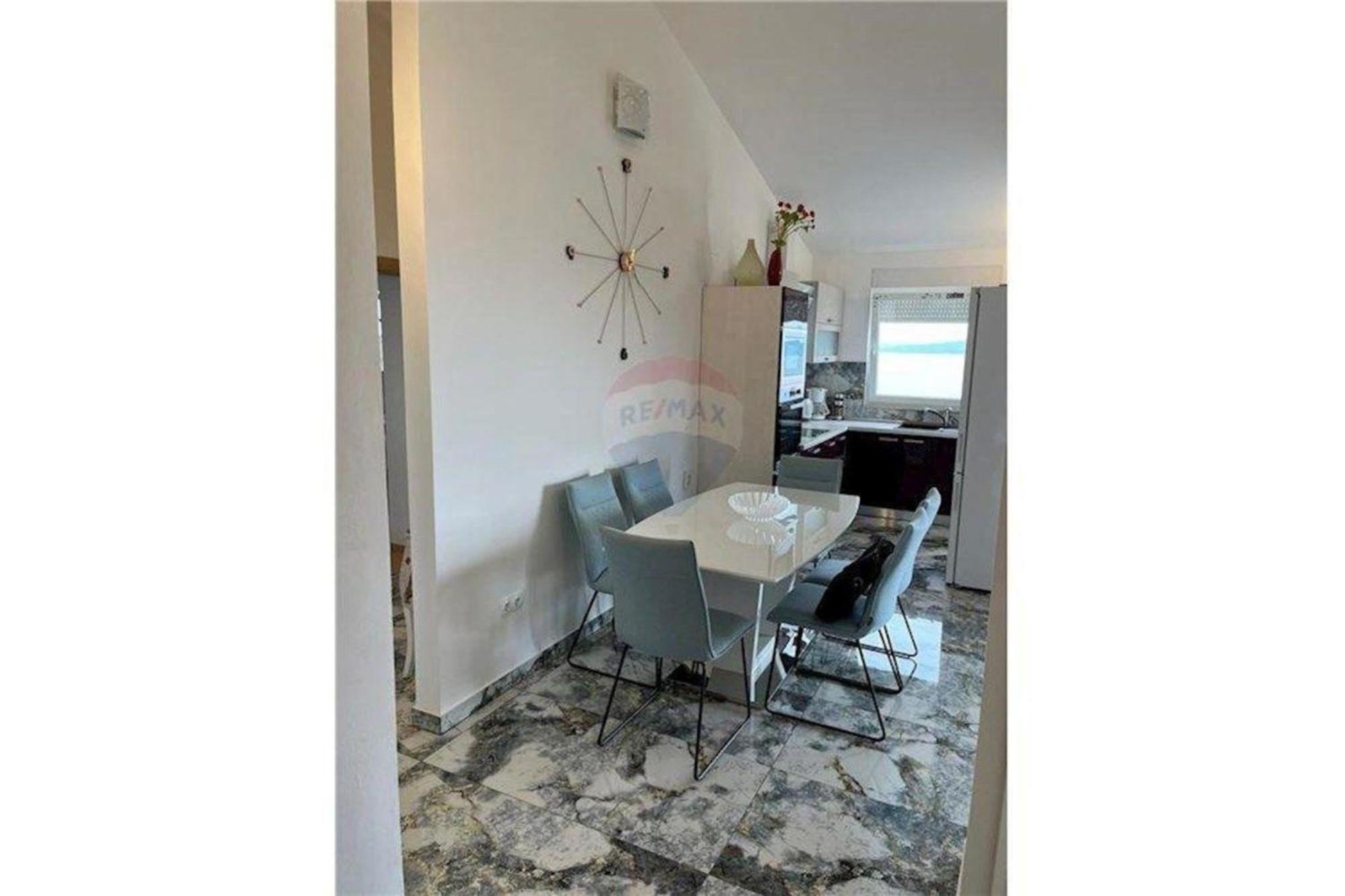 Komfortabeles Apartment Im Sueden Von Ciovo Trogir Bagian luar foto